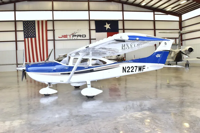 2004 Cessna 182T