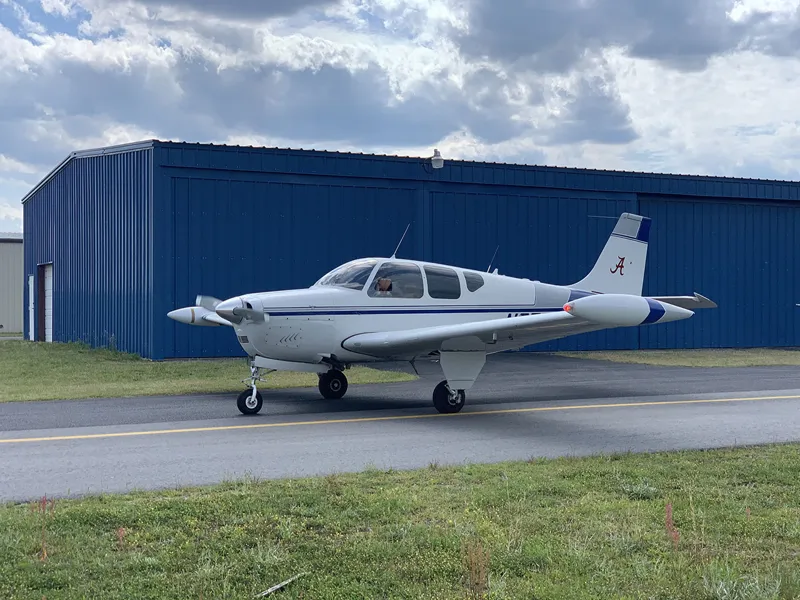 1961 Beechcraft Bonanza Debonair B33