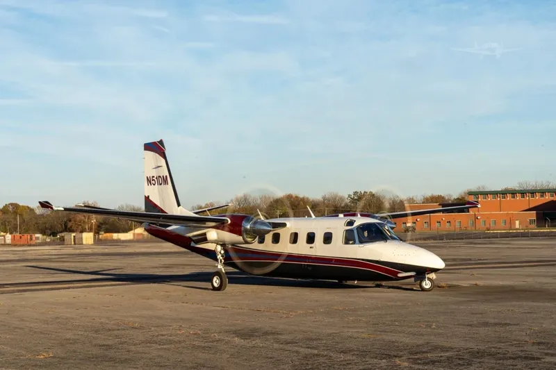 1981 Commander 1000
