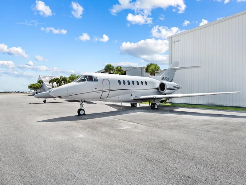 Hawker 1000