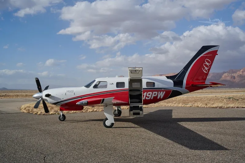 Piper M600