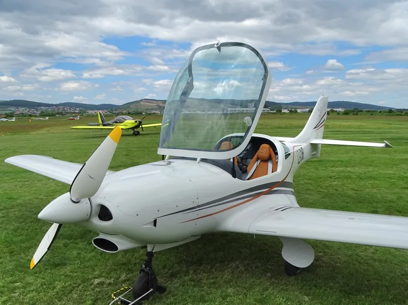 2023 JMB VL3 912