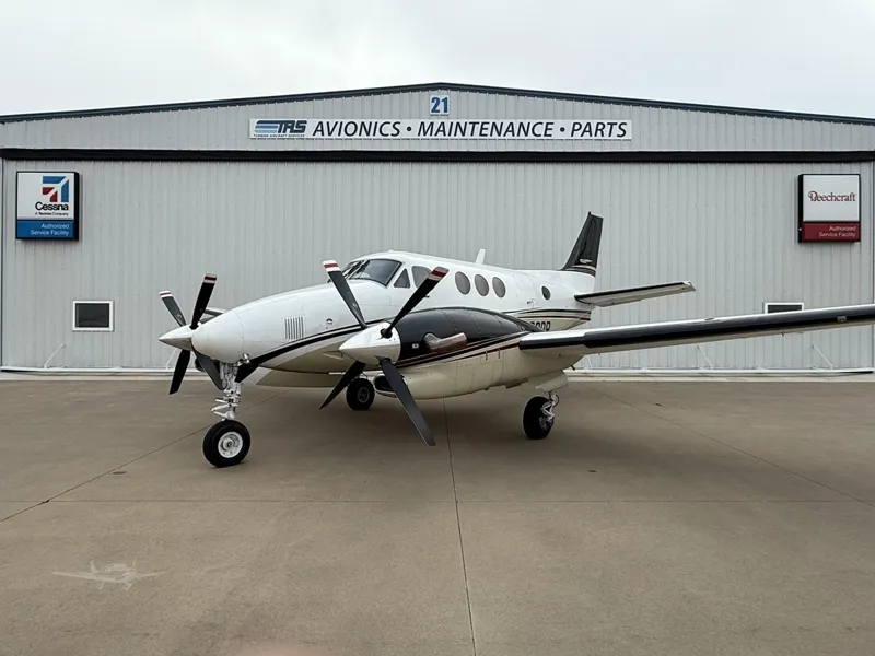 1996 Beechcraft C90B