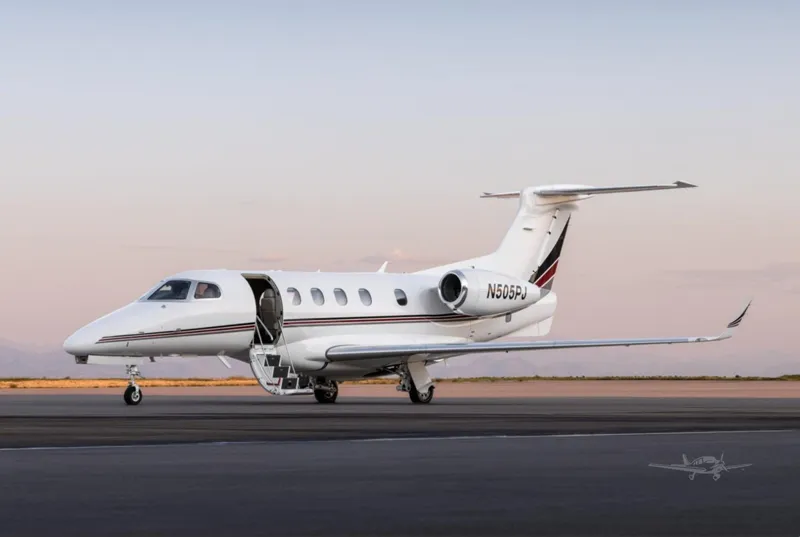 Embraer Phenom 300