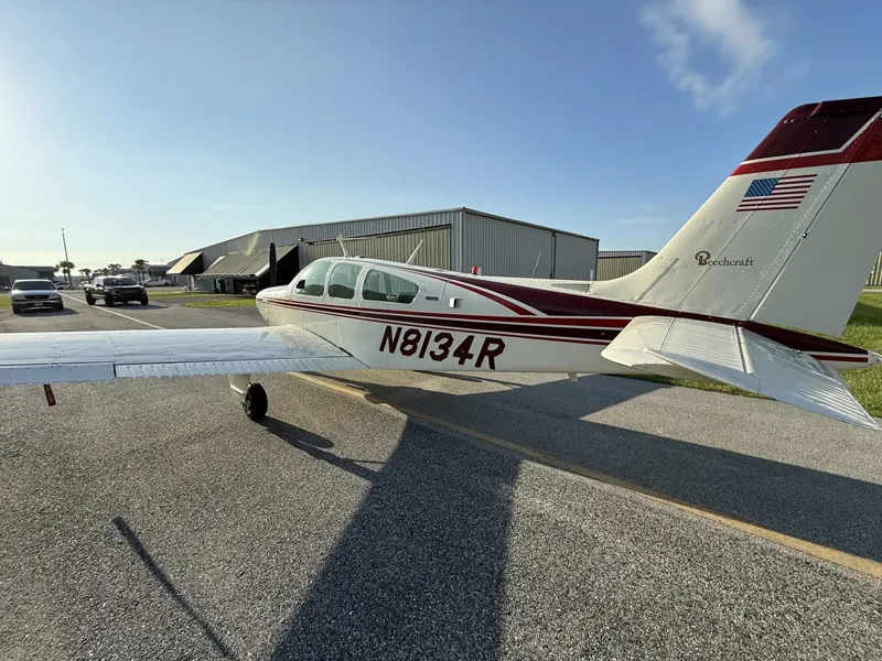 Beechcraft Bonanza F33A