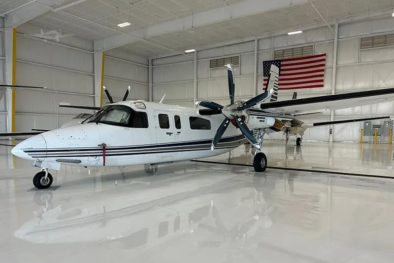 1981 Commander 840 for sale