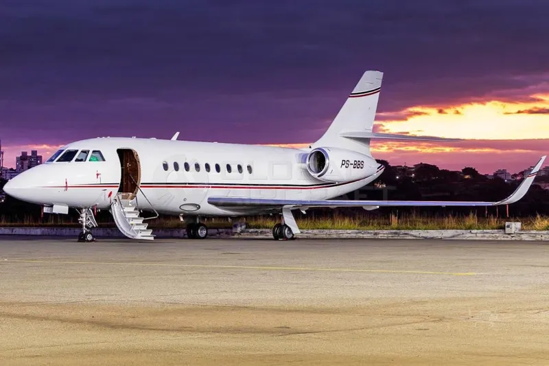 Dassault 2000 Falcon