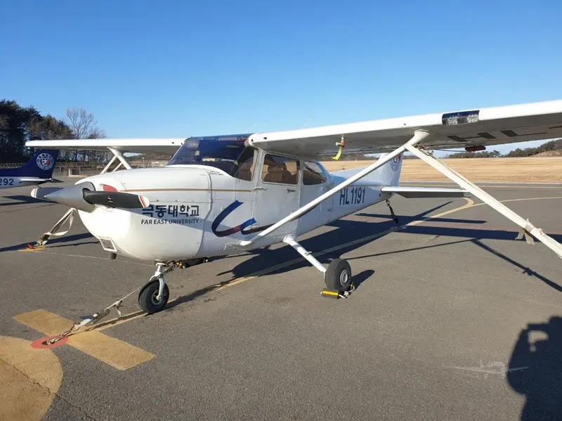 2002 Cessna 172S Skyhawk SP