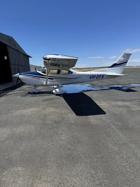 Cessna 182T