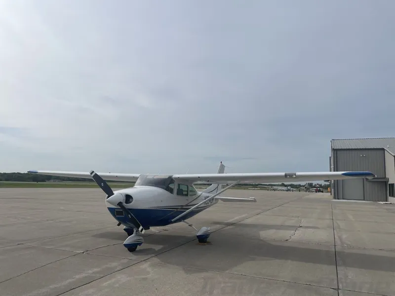 1967 Cessna 182L Skylane