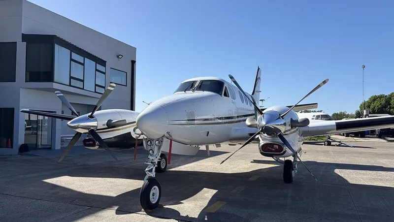 2005 Beechcraft C90B
