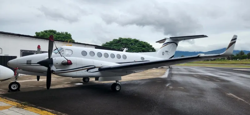 2005 Beechcraft King Air 350 for sale