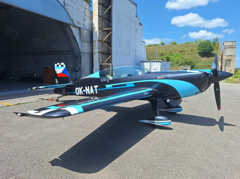 2019 Extra EA-300LT
