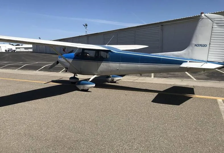 1957 Cessna 182