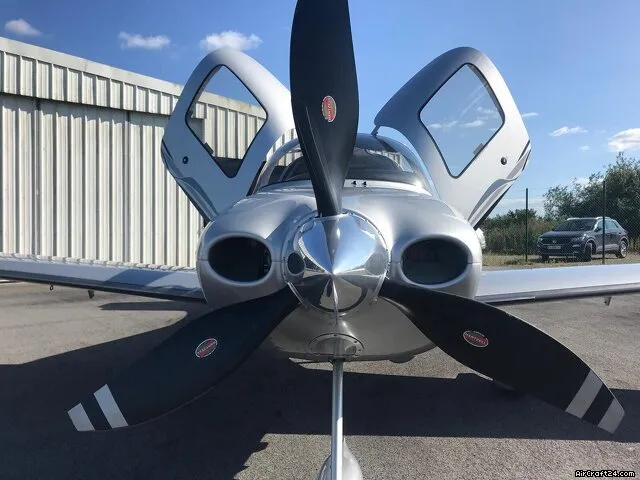 2010 Cirrus SR22 for sale