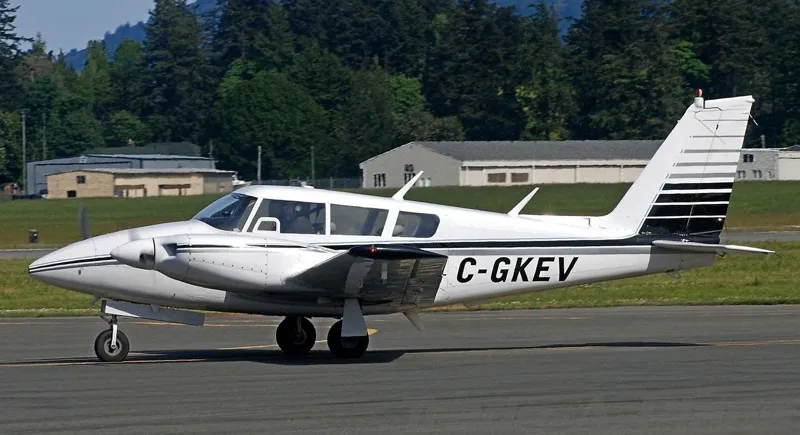 Piper Twin Comanche
