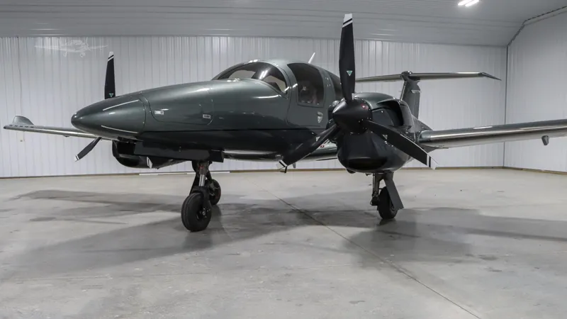 2025 Diamond DA-62