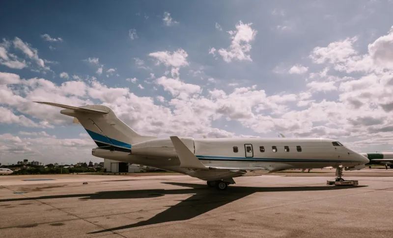 Bombardier Challenger 300