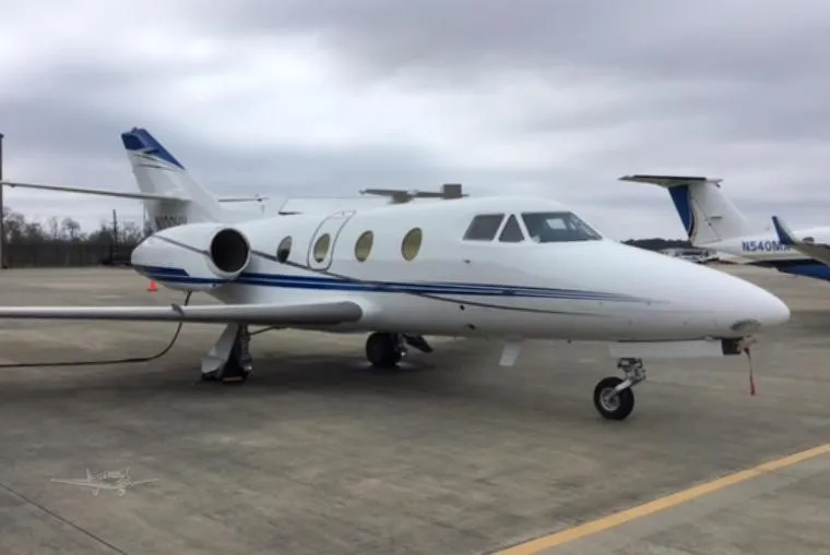 Dassault Falcon 100