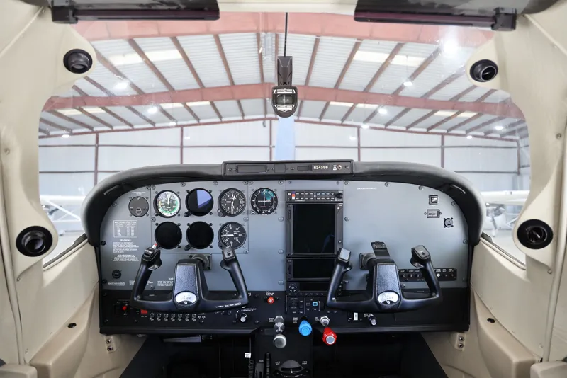 2001 Cessna 182T