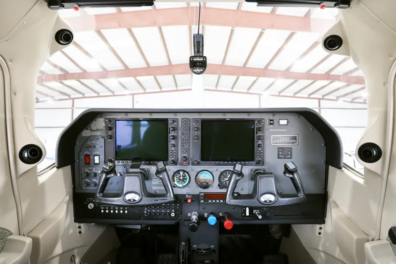 2004 Cessna 182T