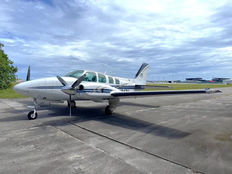 1982 Beechcraft 58TC Baron