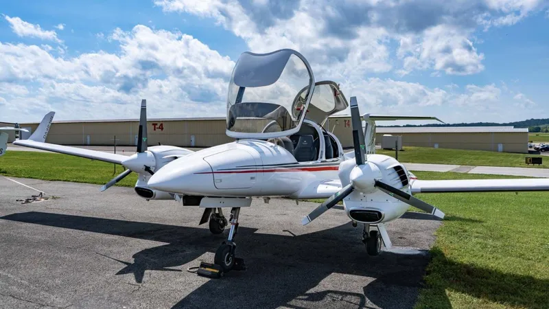 2007 Diamond DA42 for sale