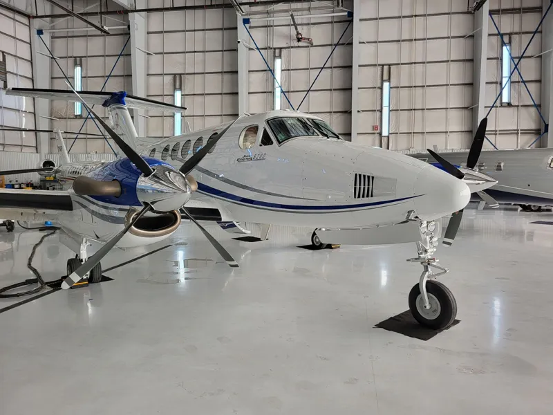 2001 Beechcraft B200
