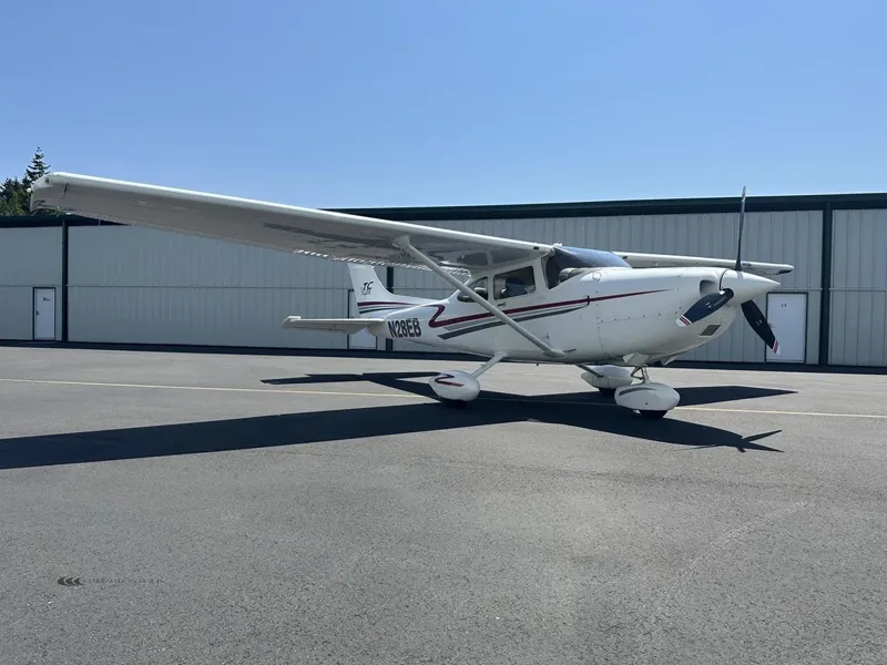 2001 Cessna 182T for sale