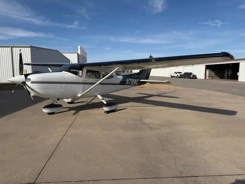 2000 Cessna 182S for sale