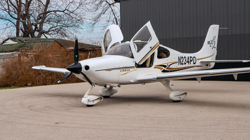2004 Cirrus SR22 G2