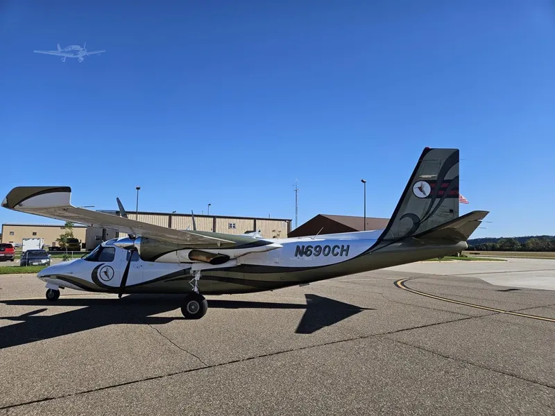 1979 Commander 690B for sale