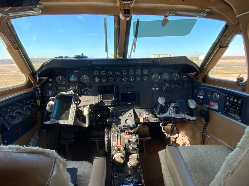 1970 Beechcraft King Air B90