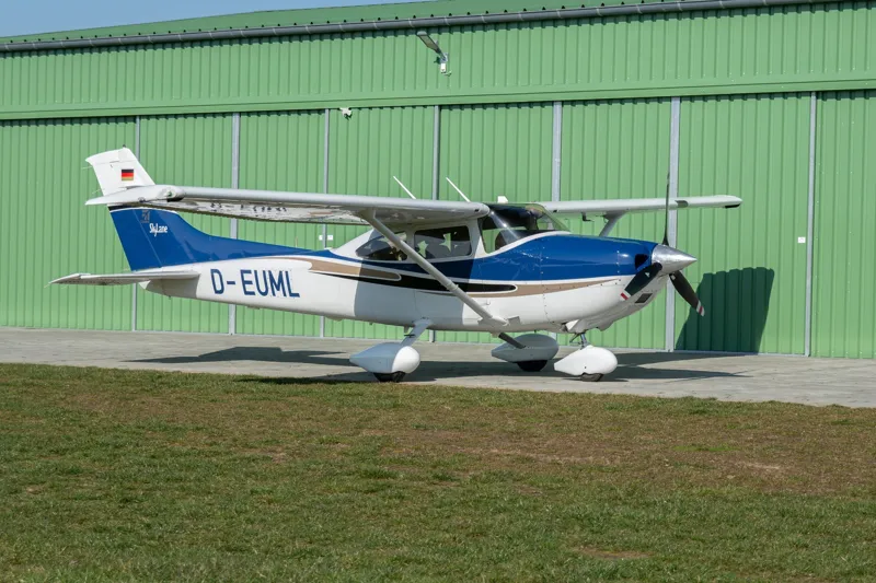 2004 Cessna 182T Skylane