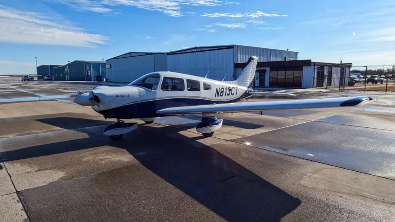 1985 Piper PA-28-181