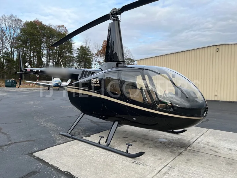 Robinson R66 with Autopilot , AC, Glass