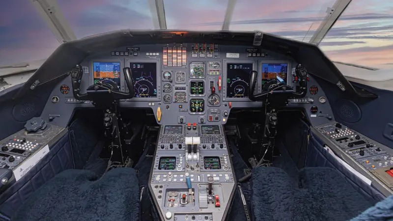 1996 Dassault Falcon 2000
