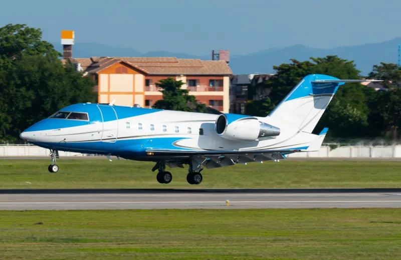 2000 Bombardier Challenger 604