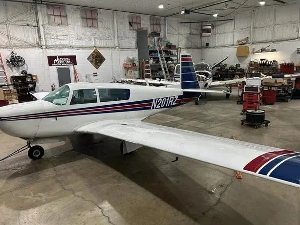 1977 Mooney M20J 201