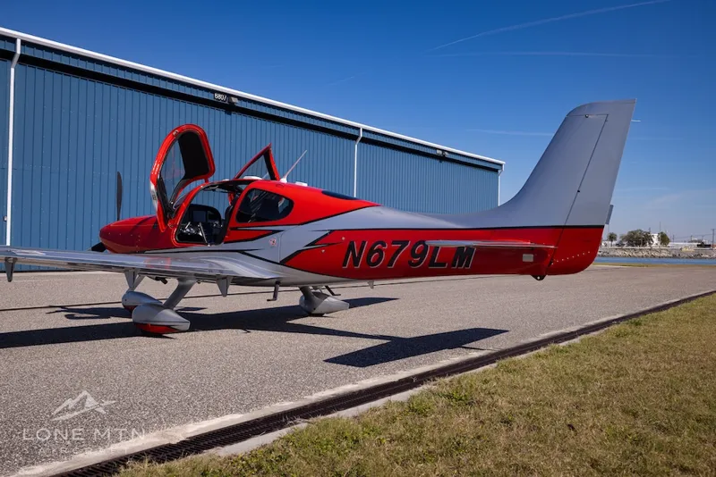 2005 Cirrus SR22 G2