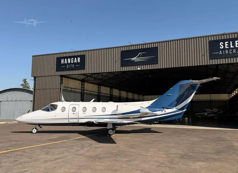 HAWKER 400XP