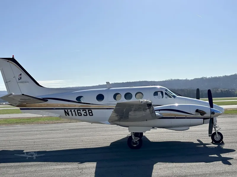Beechcraft C90-1