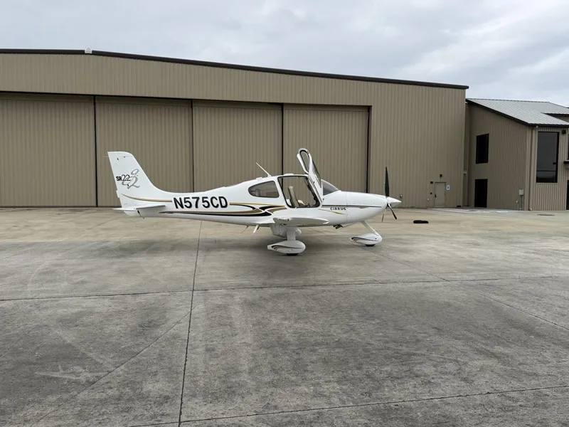 2004 Cirrus SR22 for sale
