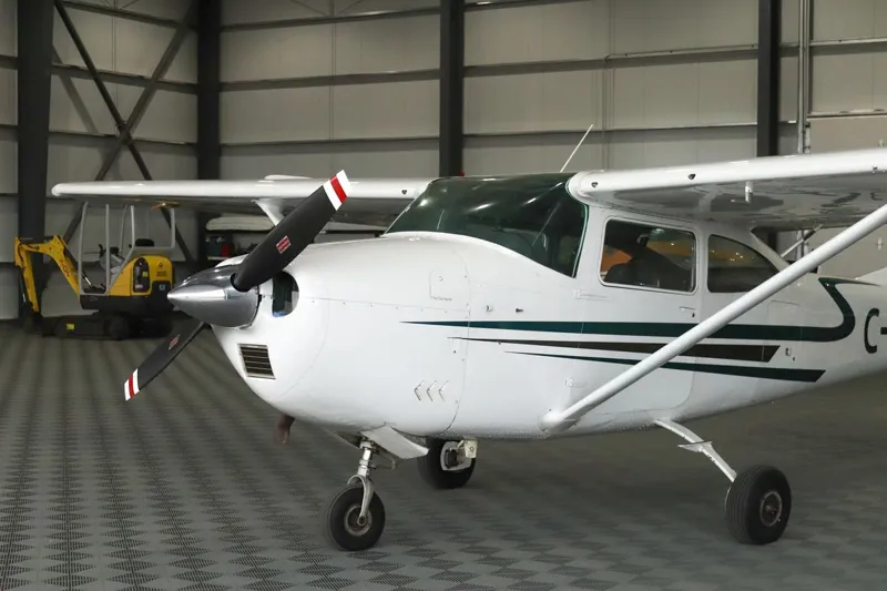 Cessna 182