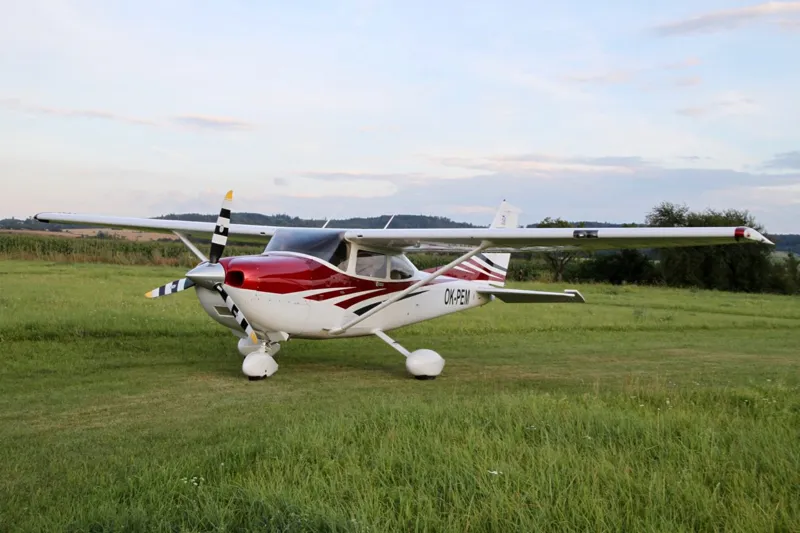 2006 Cessna 182T for sale