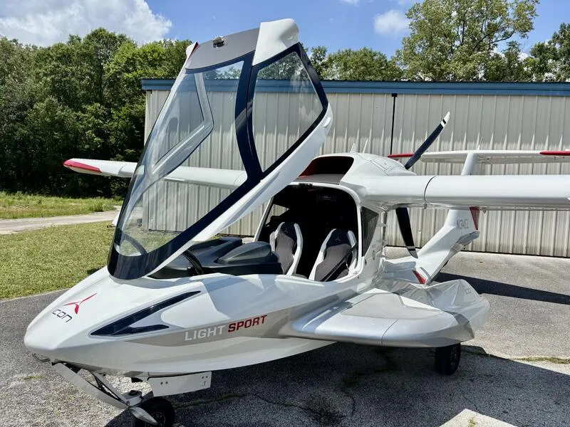 2022 Icon A5