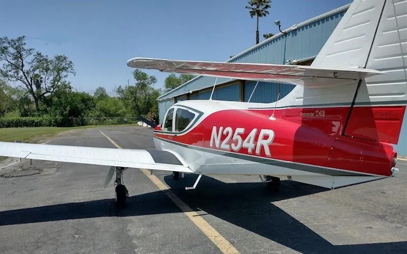 1994 Commander Commander 114B