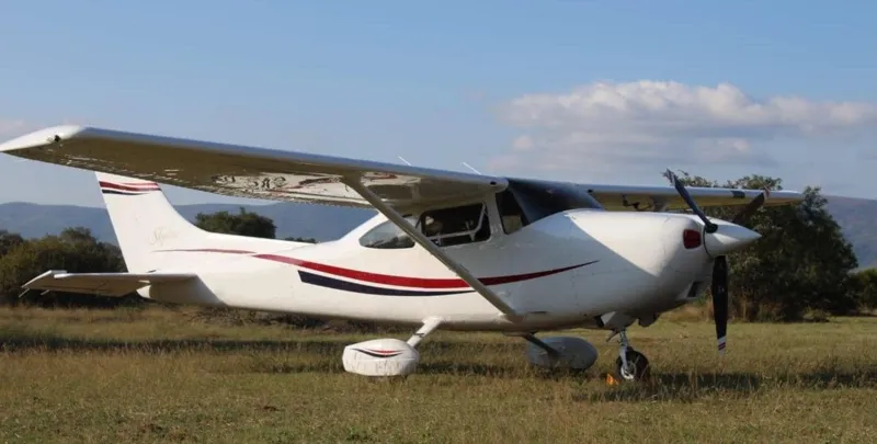 1999 Cessna 182S for sale