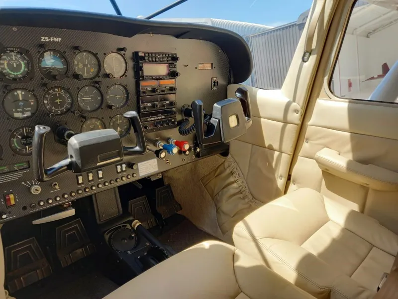 1980 Cessna C185F