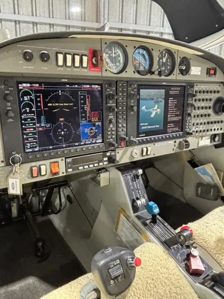 2004 Diamond DA40 Diamond Star